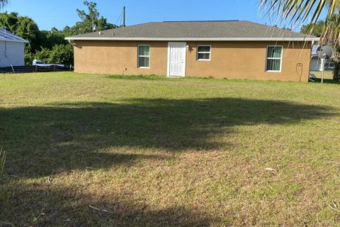 House in LaBelle, Florida 3 bedrooms, 112.6 sq.m. № 1178382 - photo 1