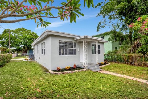 Villa ou maison à vendre à West Palm Beach, Floride: 2 chambres, 87.33 m2 № 1227758 - photo 16