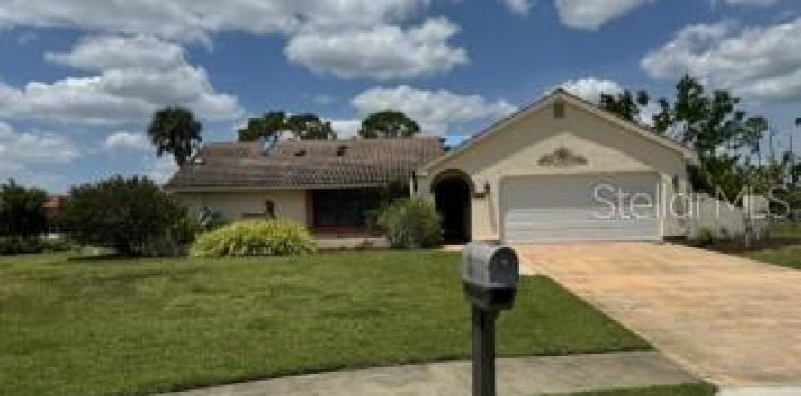 House in North Port, Florida 3 bedrooms, 158.86 sq.m. № 1149761
