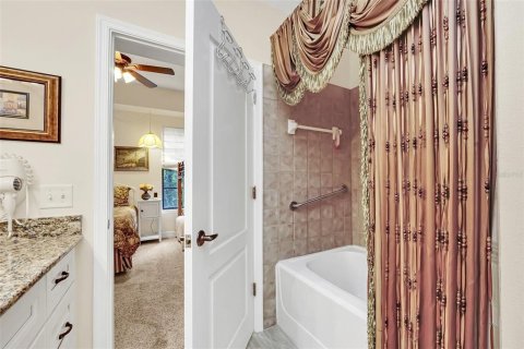 Condo in Celebration, Florida, 2 bedrooms  № 1361145 - photo 24