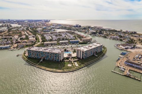 Condominio en venta en Treasure Island, Florida, 2 dormitorios, 109.16 m2 № 1361144 - foto 27