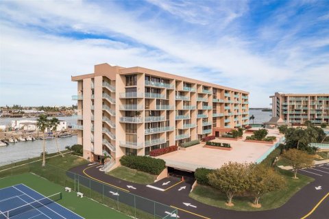 Copropriété à vendre à Treasure Island, Floride: 2 chambres, 109.16 m2 № 1361144 - photo 21