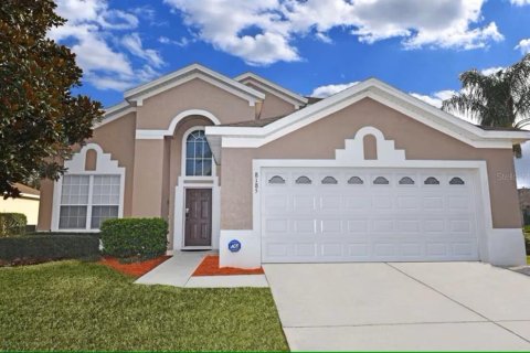 House in Kissimmee, Florida 6 bedrooms, 219.99 sq.m. № 1361885 - photo 1