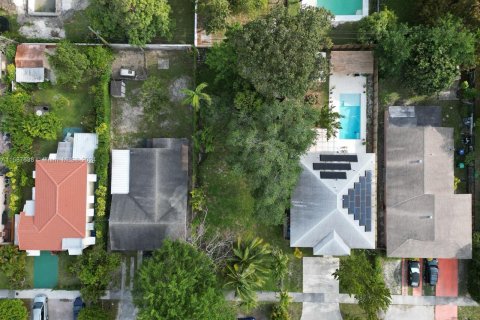 Terreno en venta en Miami, Florida № 1176064 - foto 4