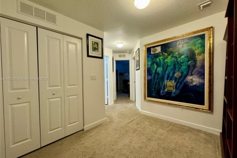 Adosado en venta en Miami, Florida, 3 dormitorios, 155.24 m2 № 863356 - foto 13