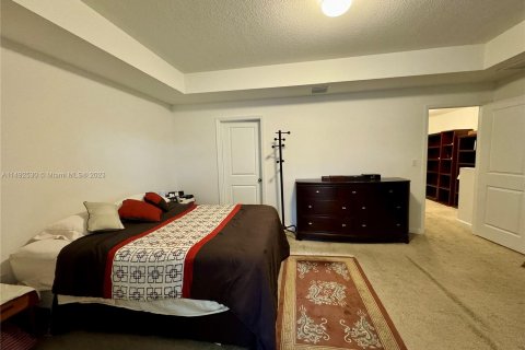 Adosado en venta en Miami, Florida, 3 dormitorios, 155.24 m2 № 863356 - foto 15