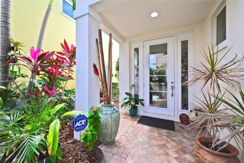 House in Fort Lauderdale, Florida 3 bedrooms, 225.57 sq.m. № 1329249 - photo 5