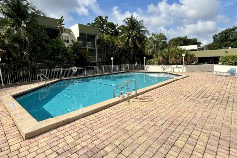 Copropriété à vendre à Sunrise, Floride: 2 chambres, 87.7 m2 № 1223153 - photo 5