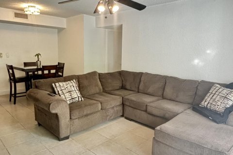 Condo in Sunrise, Florida, 2 bedrooms  № 1223153 - photo 19