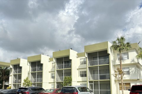 Copropriété à vendre à Sunrise, Floride: 2 chambres, 87.7 m2 № 1223153 - photo 9