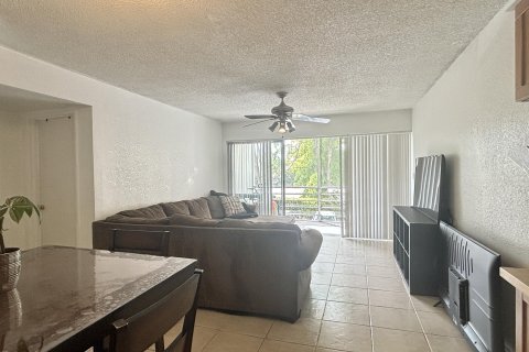 Copropriété à vendre à Sunrise, Floride: 2 chambres, 87.7 m2 № 1223153 - photo 20