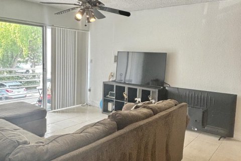 Condo in Sunrise, Florida, 2 bedrooms  № 1223153 - photo 17