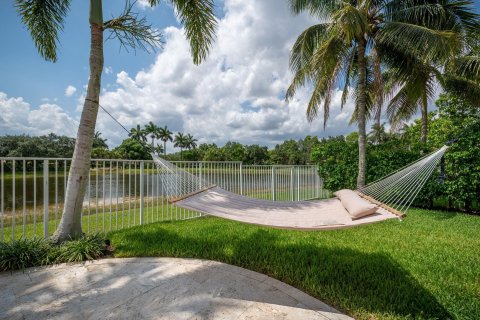 House in Weston, Florida 6 bedrooms, 334.17 sq.m. № 1223152 - photo 14