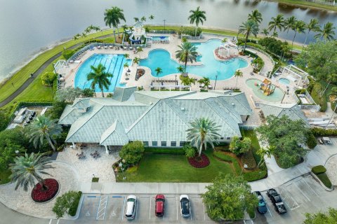 Villa ou maison à vendre à Weston, Floride: 6 chambres, 334.17 m2 № 1223152 - photo 2