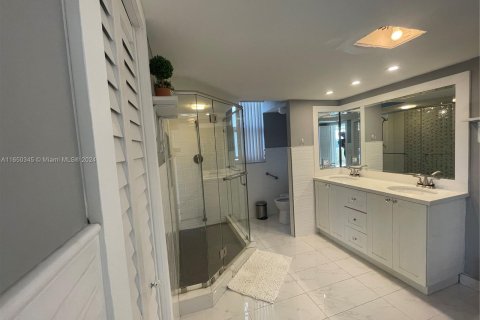 Copropriété à louer à Hallandale Beach, Floride: 2 chambres, 164.99 m2 № 1347723 - photo 22