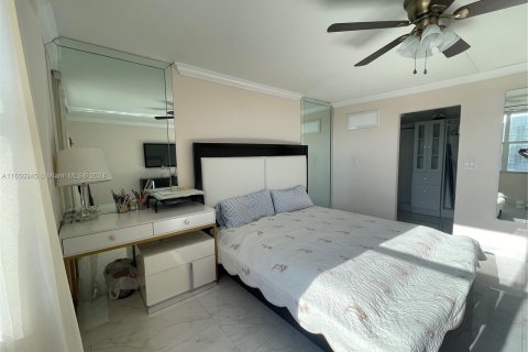 Copropriété à louer à Hallandale Beach, Floride: 2 chambres, 164.99 m2 № 1347723 - photo 19