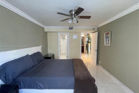 Copropriété à louer à Hallandale Beach, Floride: 2 chambres, 164.99 m2 № 1347723 - photo 14