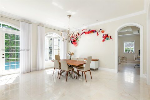 Villa ou maison à vendre à Coral Gables, Floride: 5 chambres, 424.19 m2 № 1331040 - photo 6