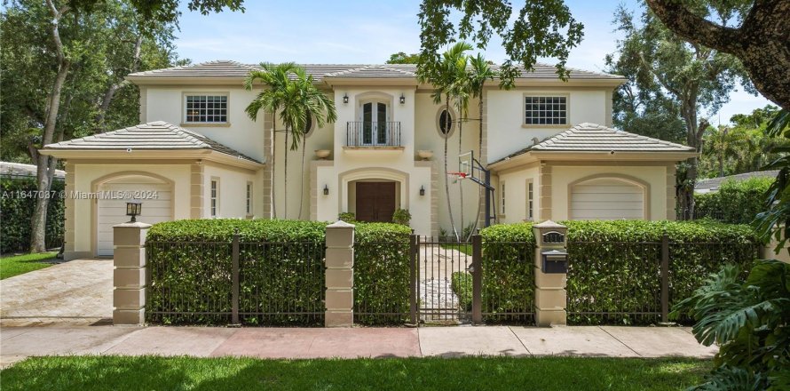 Casa en Coral Gables, Florida 5 dormitorios, 424.19 m2 № 1331040