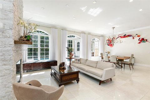 Casa en venta en Coral Gables, Florida, 5 dormitorios, 424.19 m2 № 1331040 - foto 5