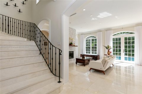 Villa ou maison à vendre à Coral Gables, Floride: 5 chambres, 424.19 m2 № 1331040 - photo 2