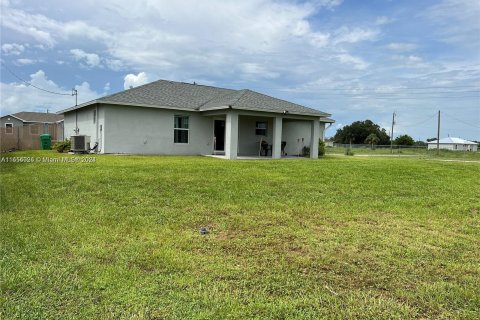 Villa ou maison à louer à LaBelle, Floride: 4 chambres, 129.51 m2 № 1353837 - photo 12