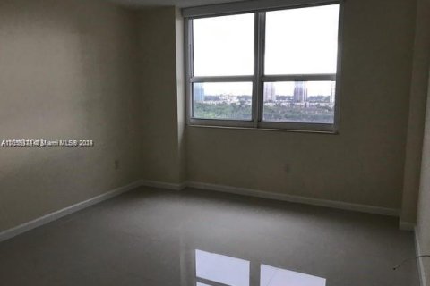 Condominio en alquiler en Aventura, Florida, 2 dormitorios, 109.16 m2 № 1353884 - foto 10