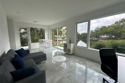 Touwnhouse à vendre à Sarasota, Floride: 3 chambres, 230.4 m2 № 1342762 - photo 7