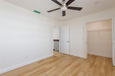 Condo in Tampa, Florida, 2 bedrooms  № 1342761 - photo 14