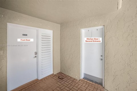 Condo in Key Largo, Florida, 2 bedrooms  № 1240283 - photo 3