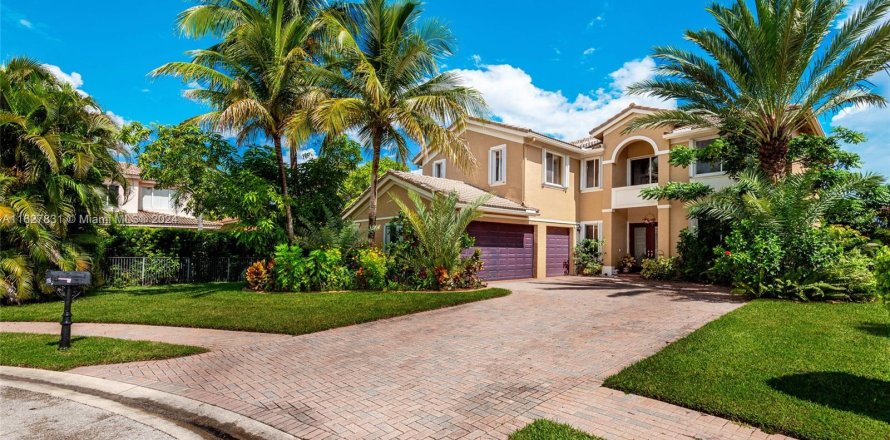 House in Royal Palm Beach, Florida 6 bedrooms, 297.19 sq.m. № 1282799