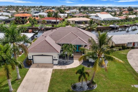 Villa ou maison à vendre à Punta Gorda, Floride: 3 chambres, 234.86 m2 № 1279883 - photo 5