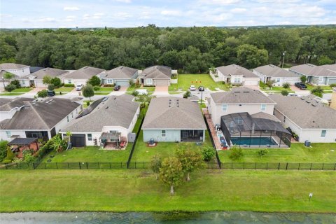 Villa ou maison à vendre à Kissimmee, Floride: 3 chambres, 197.05 m2 № 1360980 - photo 25