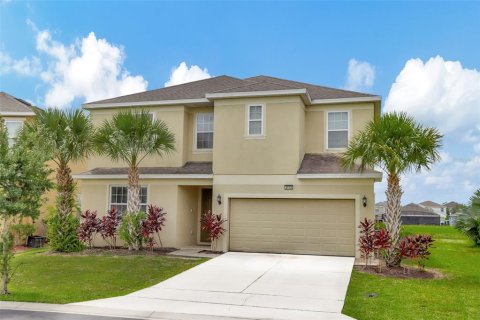 House in Davenport, Florida 10 bedrooms, 393.53 sq.m. № 1360829 - photo 2