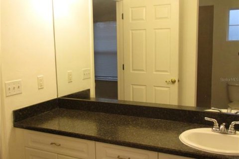 Townhouse in Gainesville, Florida 2 bedrooms, 141.95 sq.m. № 1346703 - photo 13