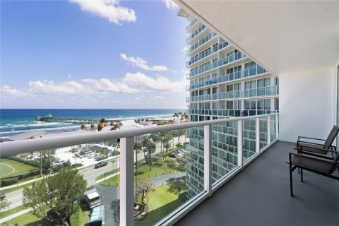 Condominio en venta en Deerfield Beach, Florida, 1 dormitorio, 64.1 m2 № 1176962 - foto 11