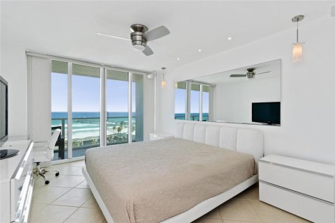 Condo in Deerfield Beach, Florida, 1 bedroom  № 1176962 - photo 8