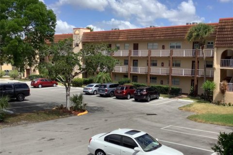 Condo in Sunrise, Florida, 1 bedroom  № 1176963 - photo 26