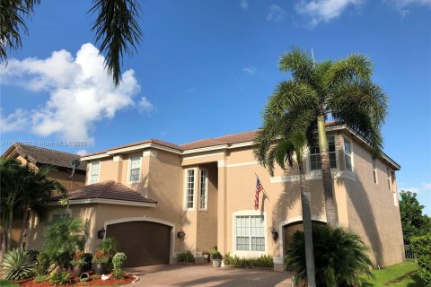 Villa ou maison à vendre à Miramar, Floride: 4 chambres № 535696 - photo 2