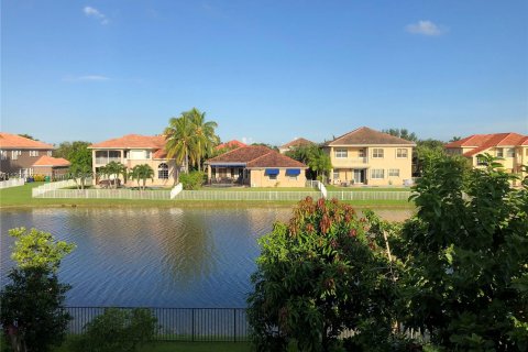 Villa ou maison à vendre à Miramar, Floride: 4 chambres № 535696 - photo 12