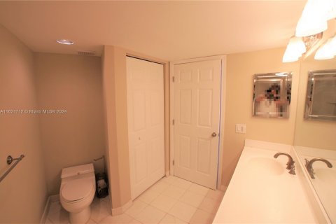 Copropriété à vendre à Aventura, Floride: 2 chambres, 109.72 m2 № 1268901 - photo 24