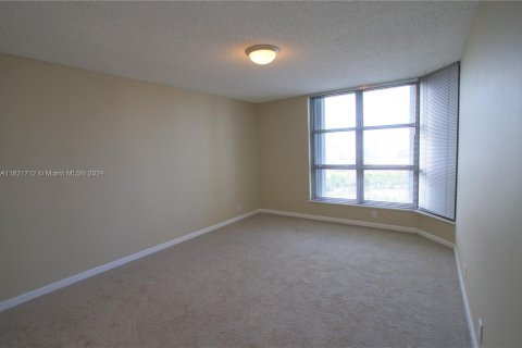 Condo in Aventura, Florida, 2 bedrooms  № 1268901 - photo 12