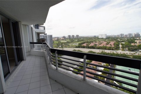 Condo in Aventura, Florida, 2 bedrooms  № 1268901 - photo 3