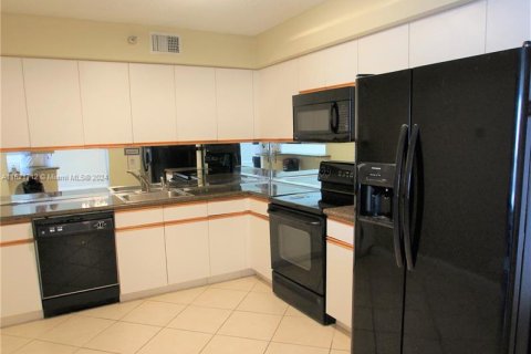 Copropriété à vendre à Aventura, Floride: 2 chambres, 109.72 m2 № 1268901 - photo 9