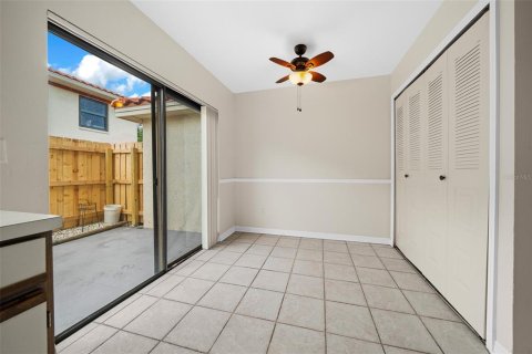 Condo in Orlando, Florida, 2 bedrooms  № 1205786 - photo 13