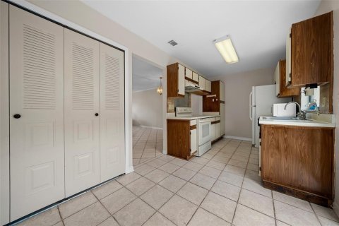 Copropriété à vendre à Orlando, Floride: 2 chambres, 102.56 m2 № 1205786 - photo 12