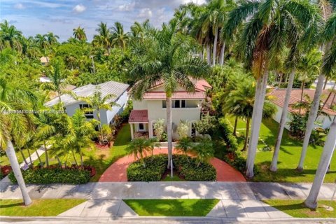 Casa en venta en Hollywood, Florida, 4 dormitorios, 262.63 m2 № 741638 - foto 27