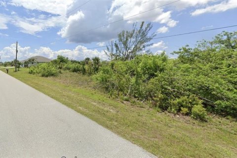 Terreno en venta en Port Charlotte, Florida № 1252566 - foto 1