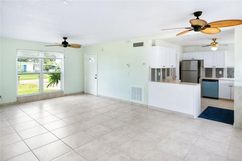 House in North Port, Florida 3 bedrooms, 116.41 sq.m. № 1251665 - photo 6