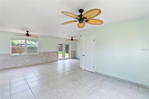 House in North Port, Florida 3 bedrooms, 116.41 sq.m. № 1251665 - photo 15